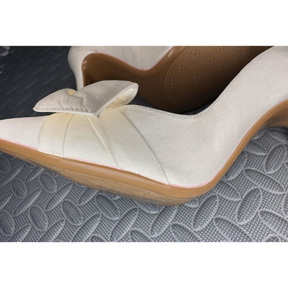 Ted Baker London Hyana Ivory Moire Satin bow pointed womens 10cm pump Sz US 11 - Picture 10 of 12